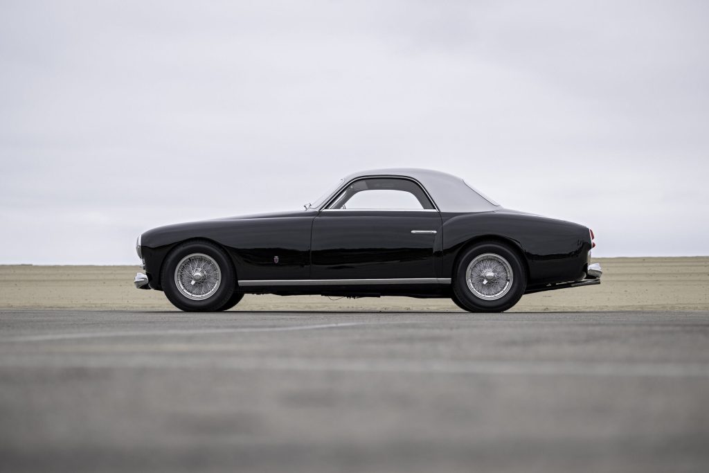 1951-Ferrari-212-Inter-Supergioiello-Coupe-by-Ghia side profile