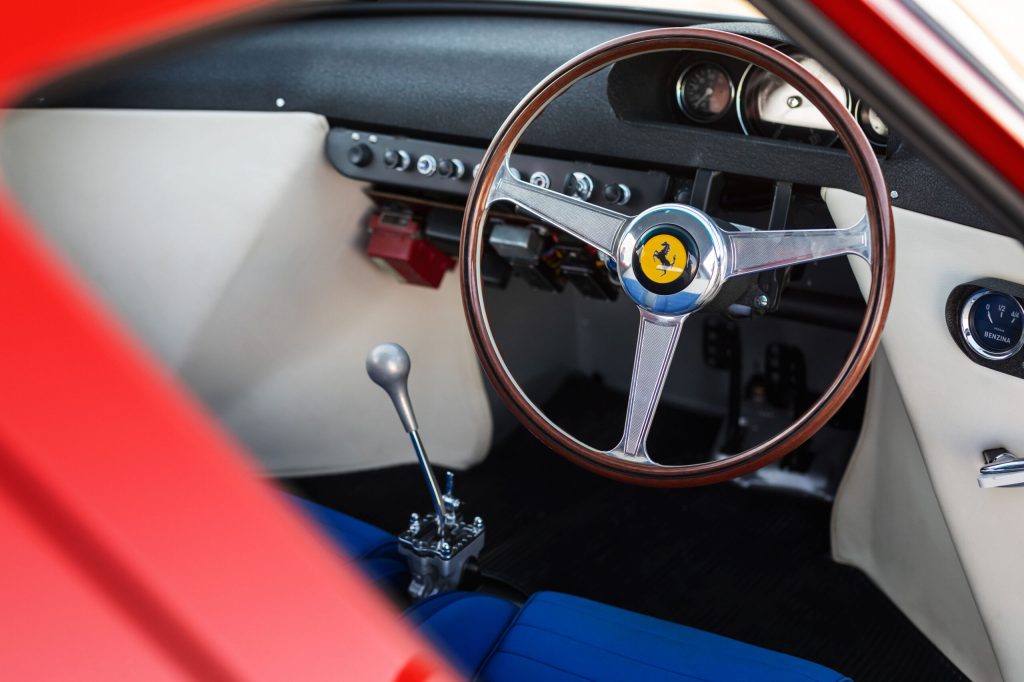1964-Ferrari-250-LM-by-Scaglietti steering wheel
