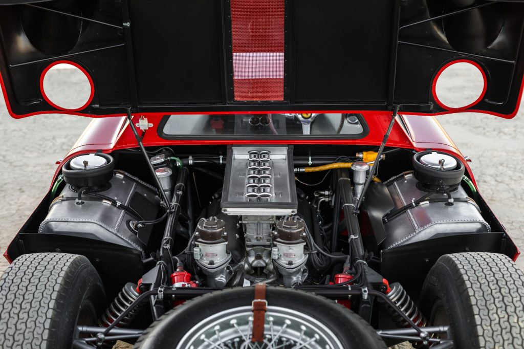 1964-Ferrari-250-LM-by-Scaglietti engine bay