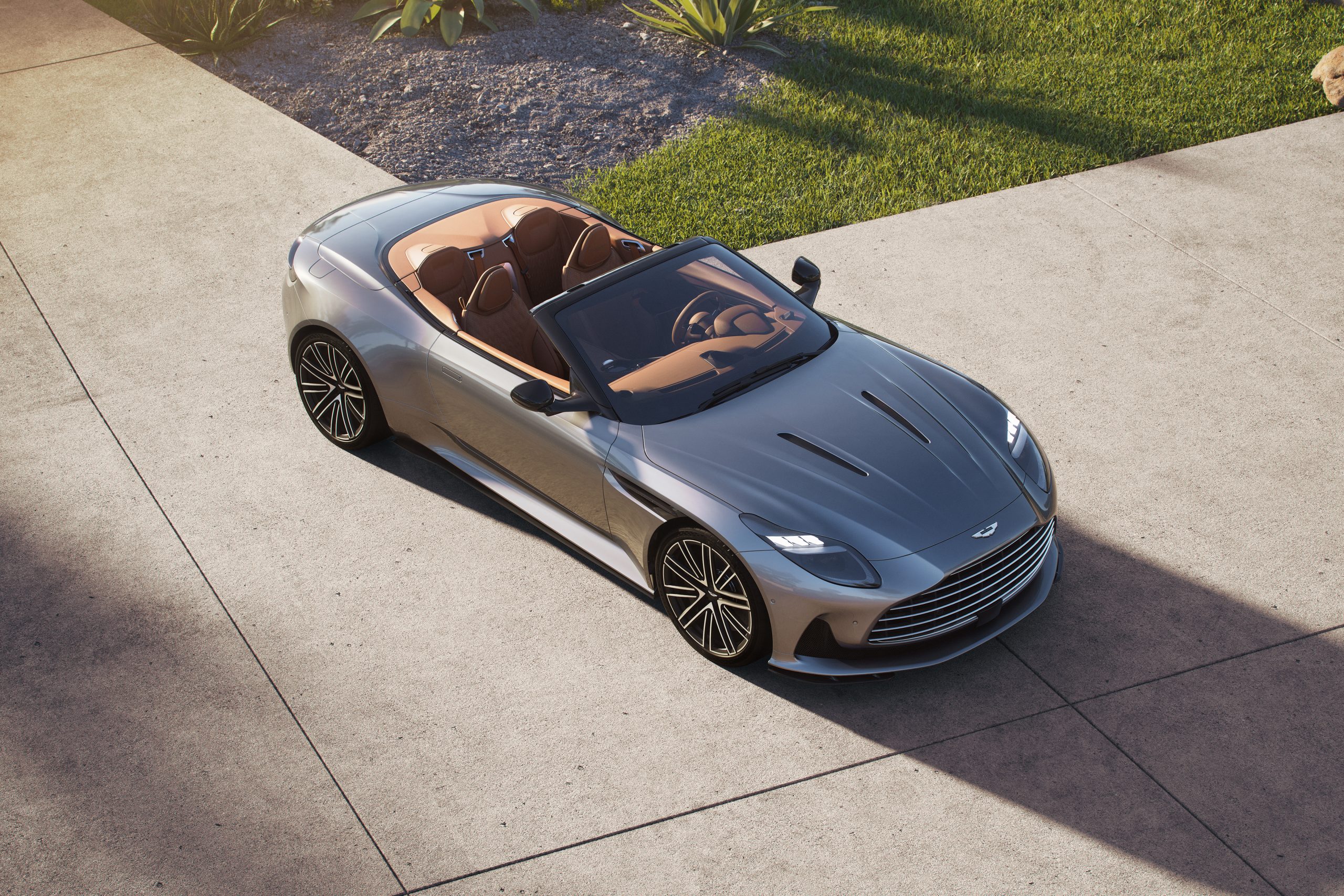 AstonMartinDB12Volante_2