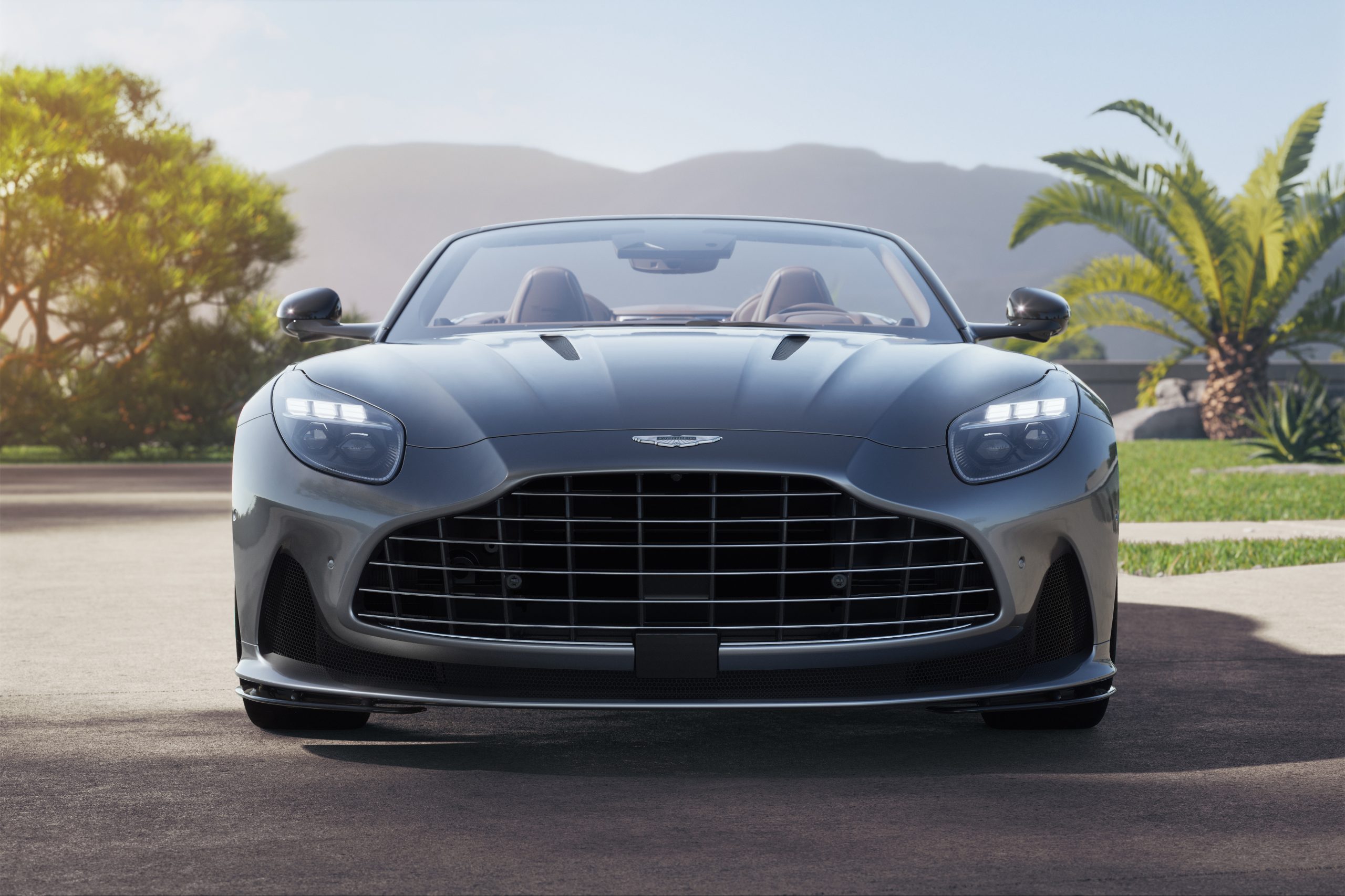 AstonMartinDB12Volante_4