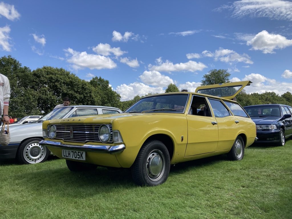 Ford Cortina wagon at FOTU