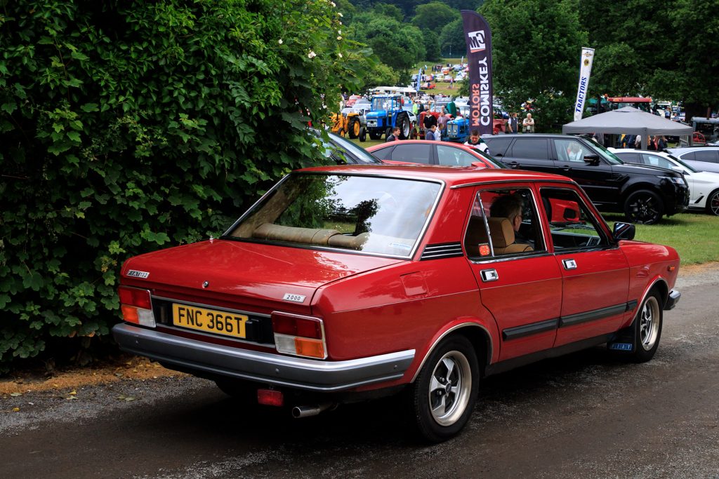 Kilbroney Vintage Show car show