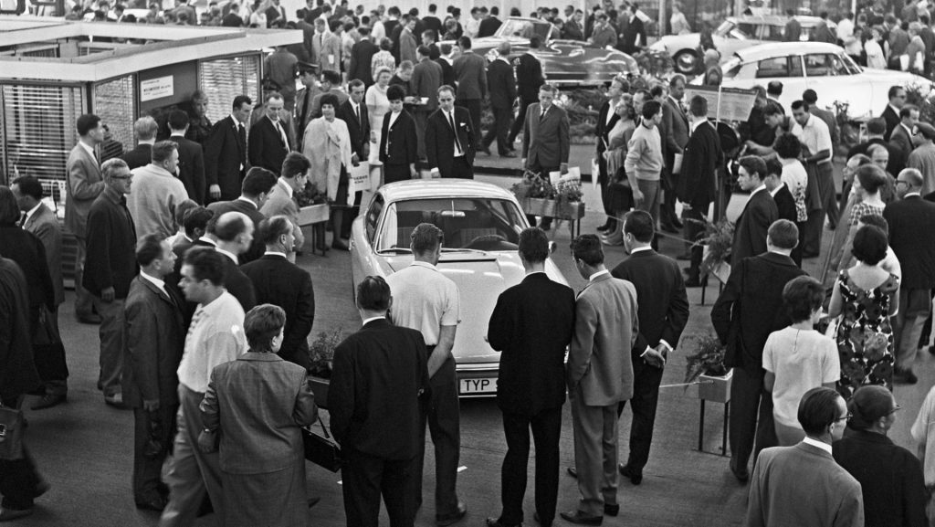 Porsche 901 at Frankfurt show