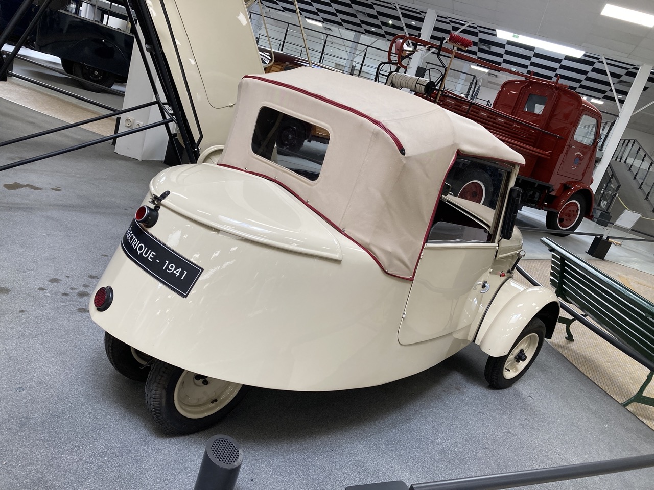L'Aventure Peugeot Museum-vlv
