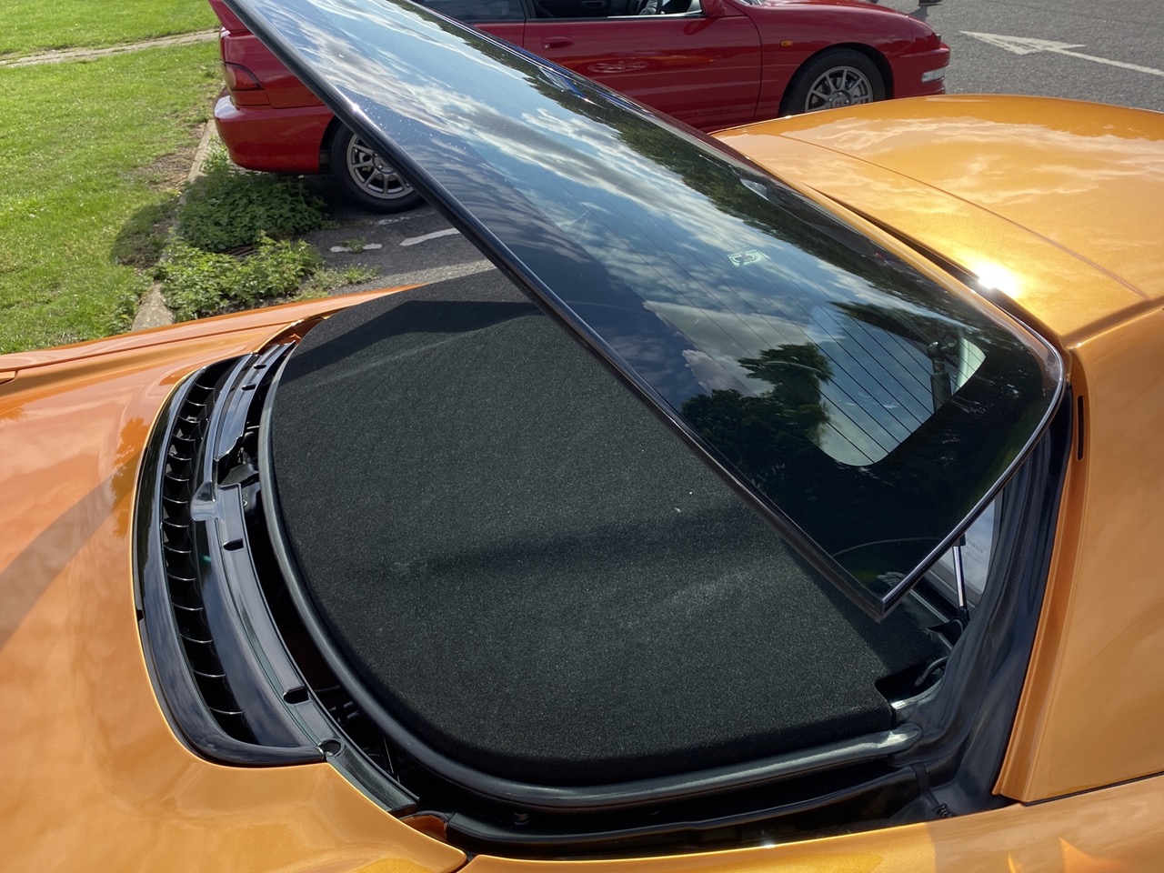 Honda NSX-back glass