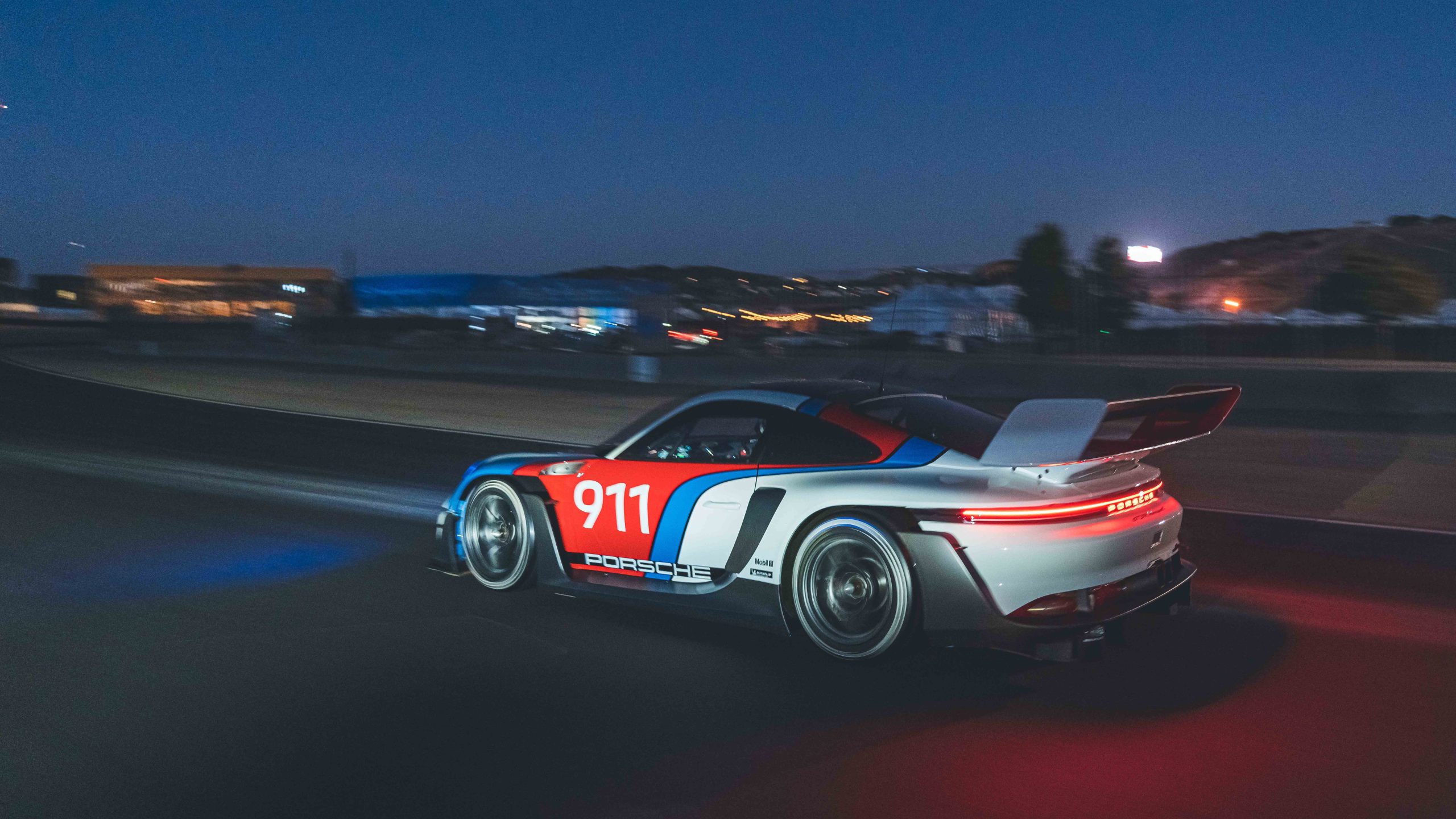 Porsche 911 GT3 R rennsport 6