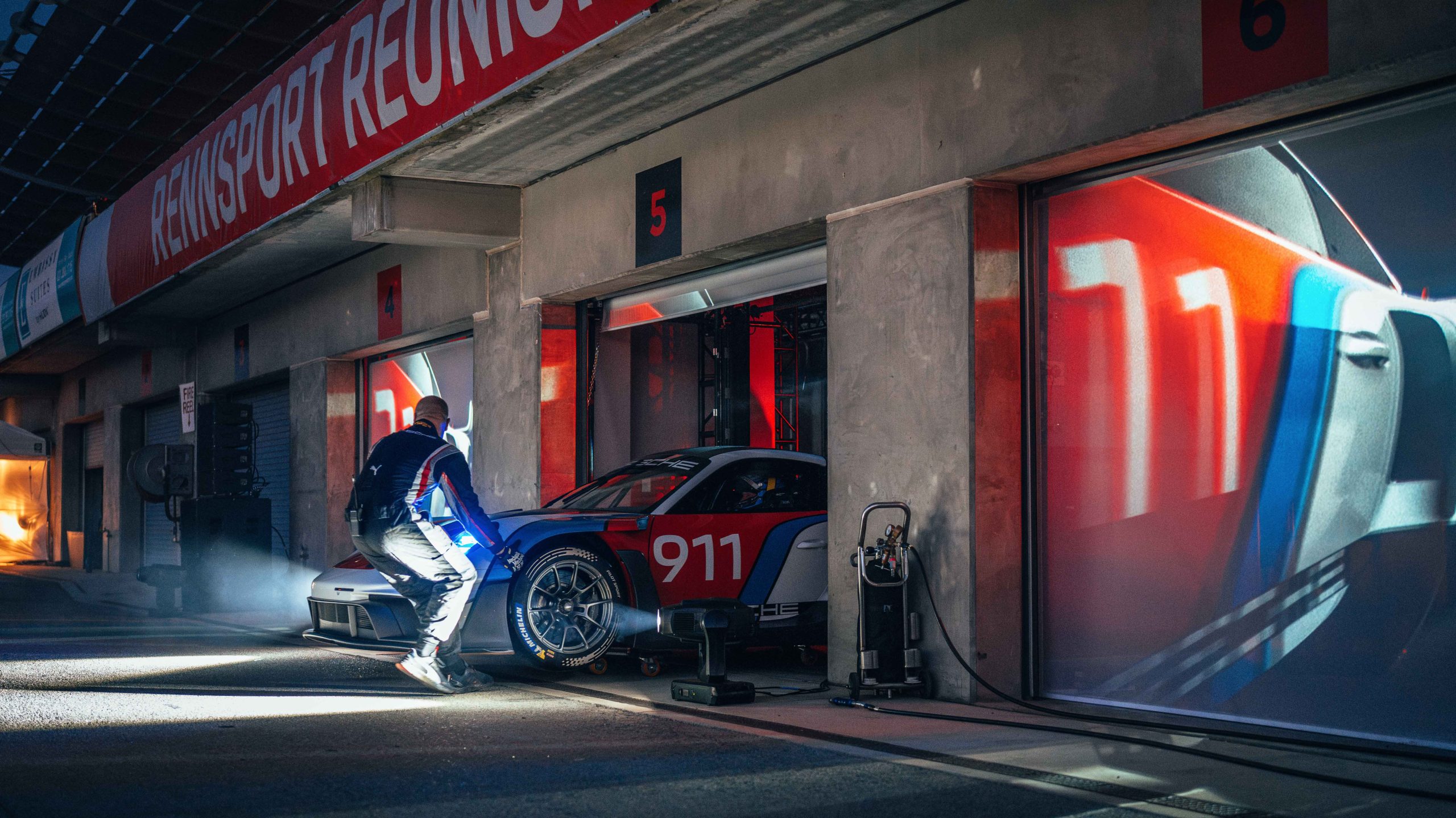 Porsche 911 GT3 R rennsport 3