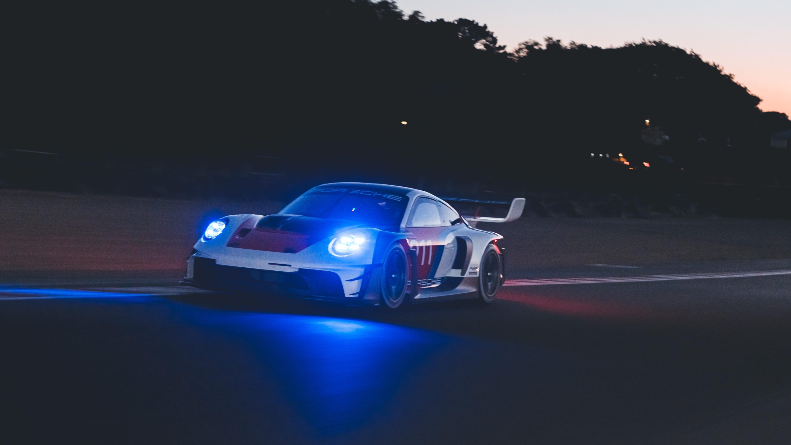 Porsche 911 GT3 R rennsport 5