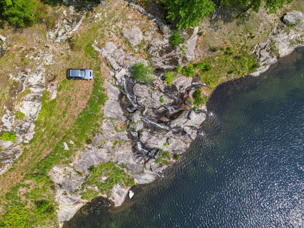 Peugeot rally car land drone