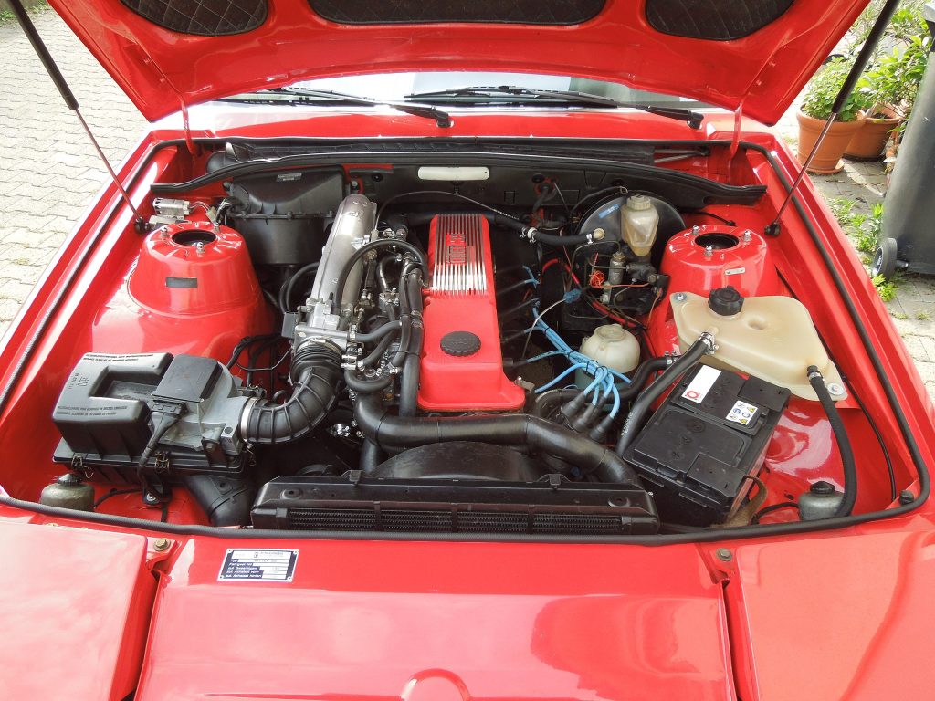 Bitter SC engine bay