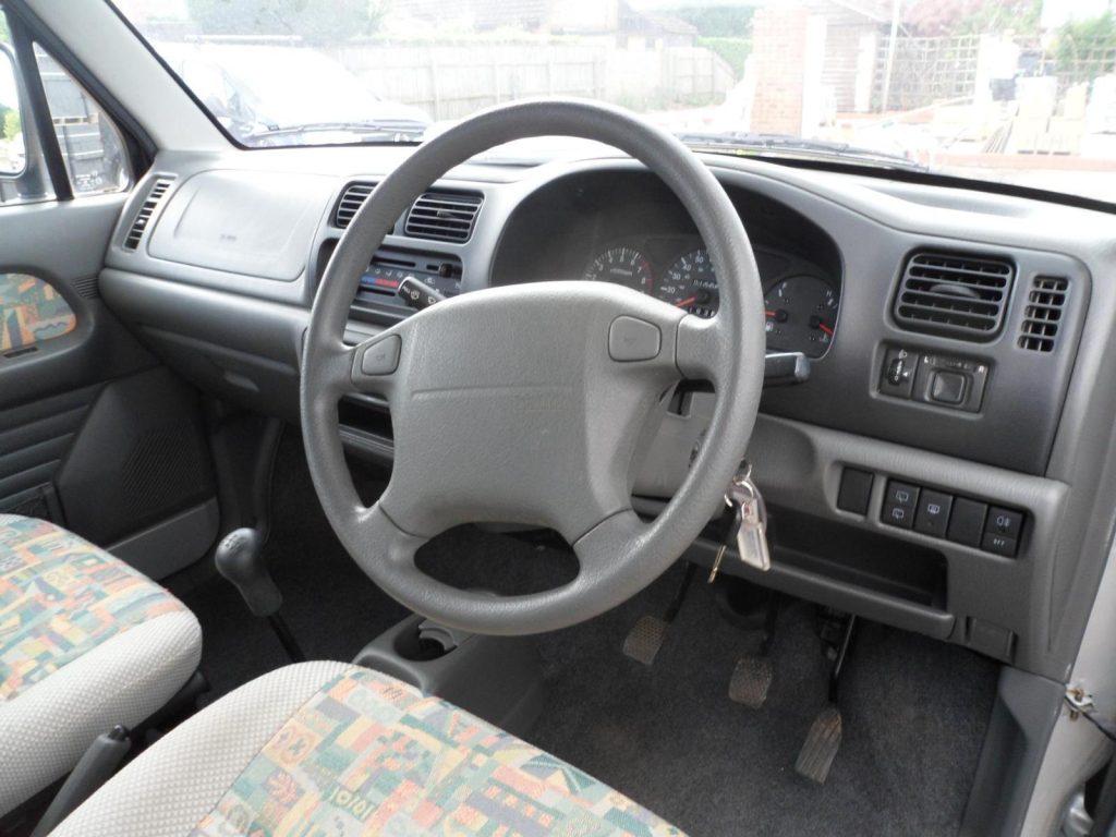 Suzuki Wagon R+ interior