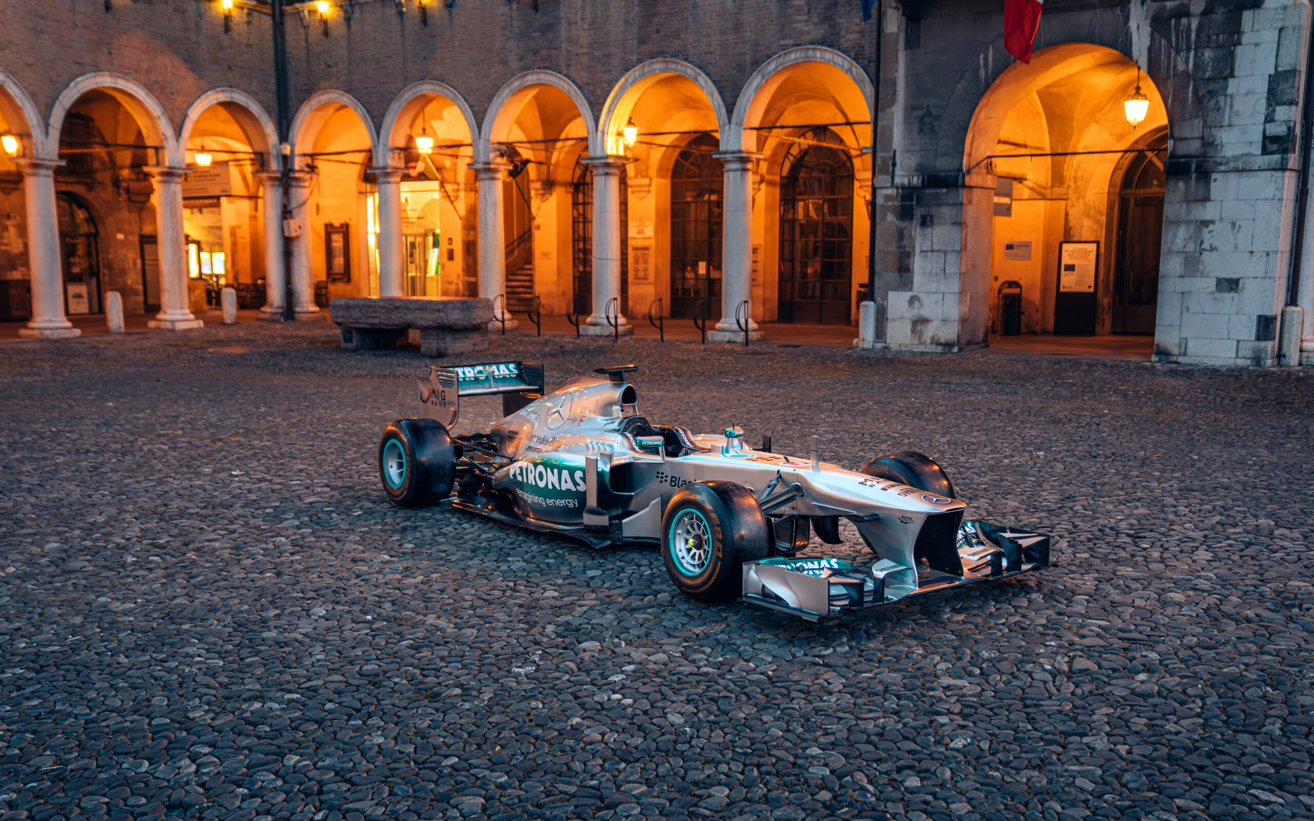 Sale of Lewis Hamilton’s first Mercedes F1 car sets new auction record