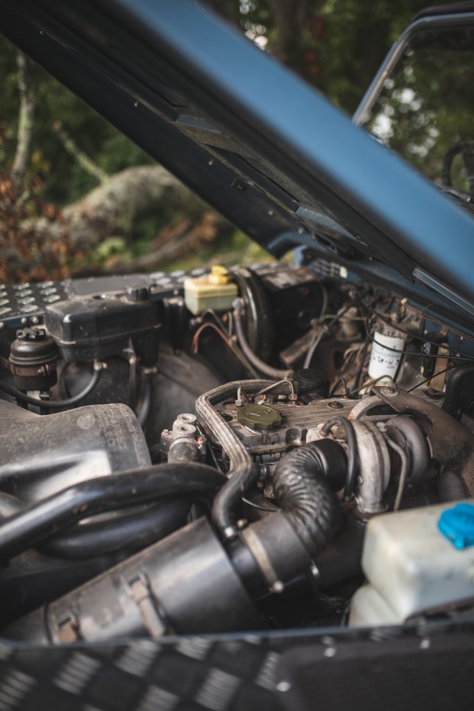 Land Rover Defender engine