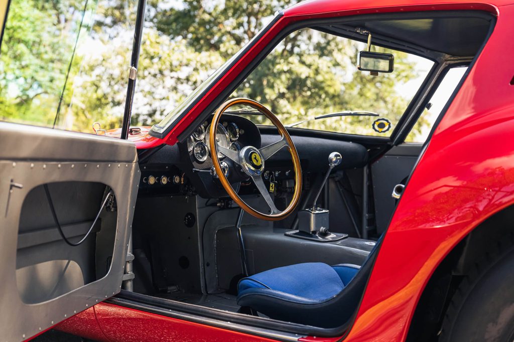 Ferrari GTO 250 interior