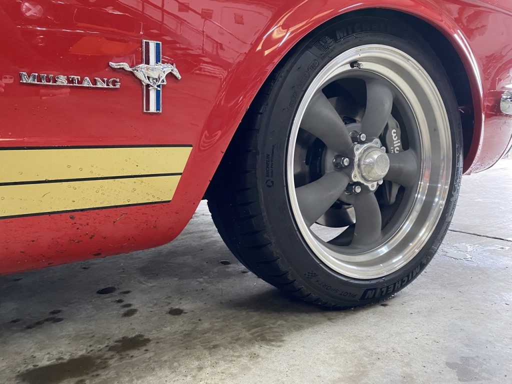 1965 Ford eMustang Alan Mann Racing wheel fender