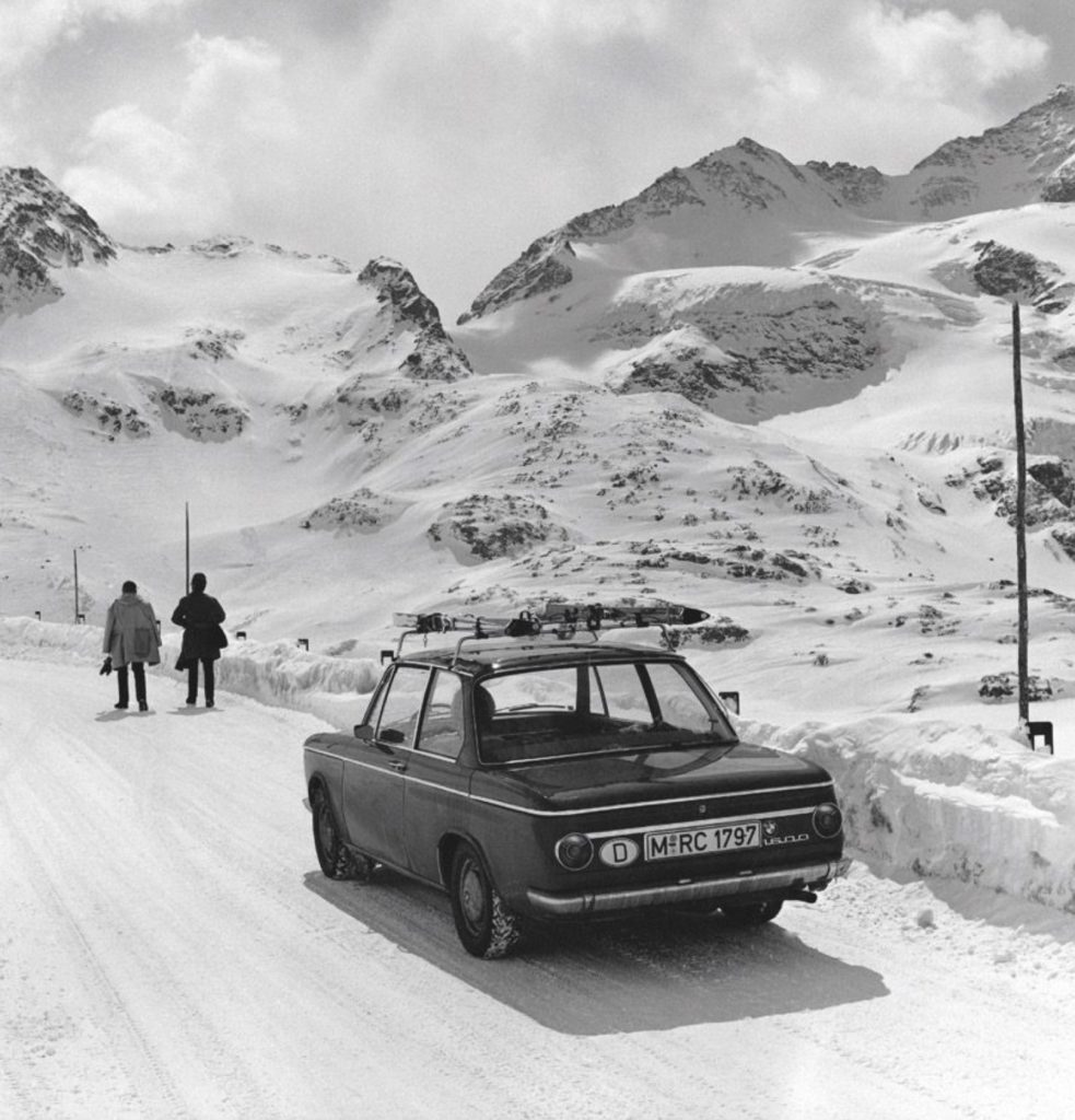 BMW 1602 mountain skis