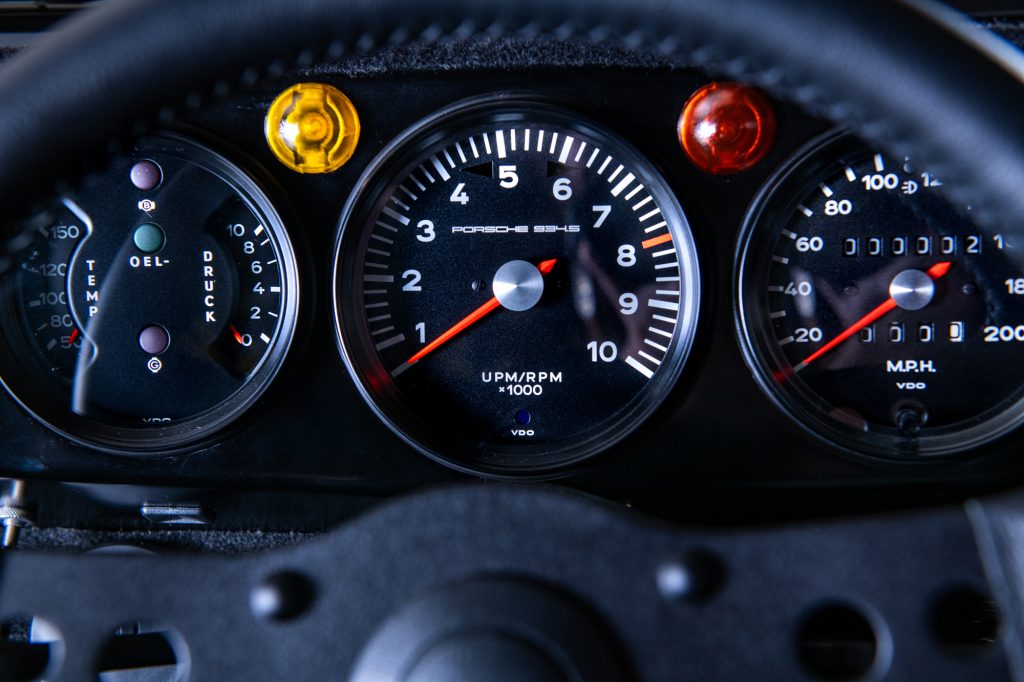 1977 Porsche 934 gauges