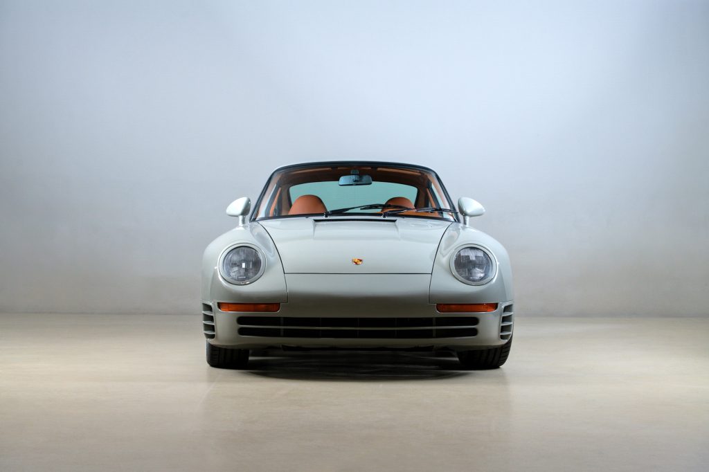 Porsche 959 head on