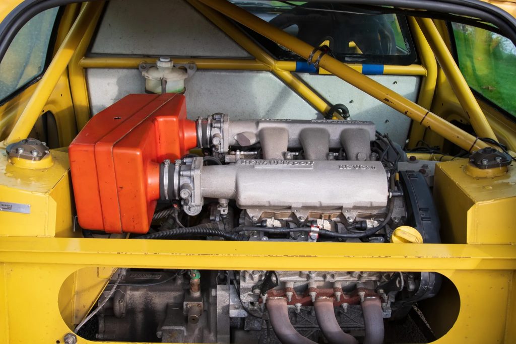 Renault Clio V6 engine