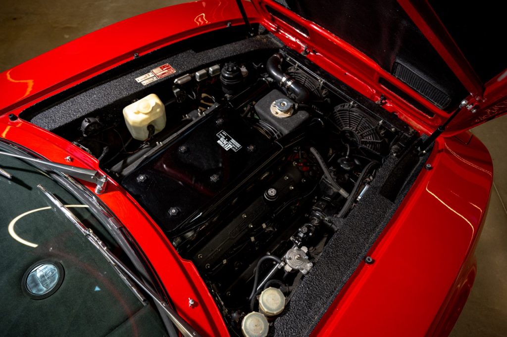 Maserati Indy 4700 engine bay