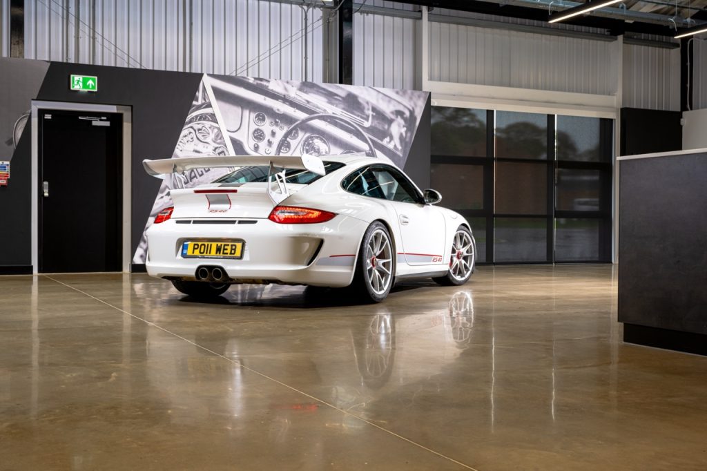 Porsche 997.2 GT3 RS 4.0 rear 3/4