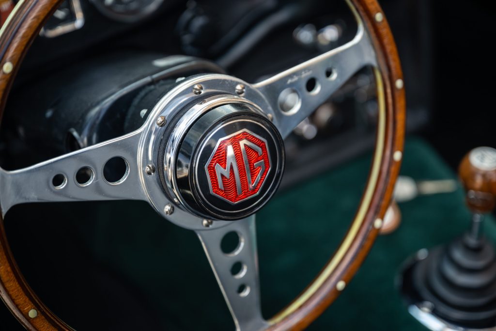MG MGB steering wheel
