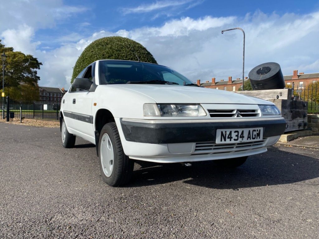 citroën xantia front 3/4 raised