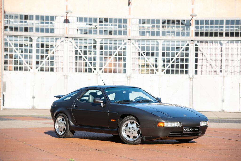 1989-Porsche-928-GT-Flachbau-1437149_-scaled