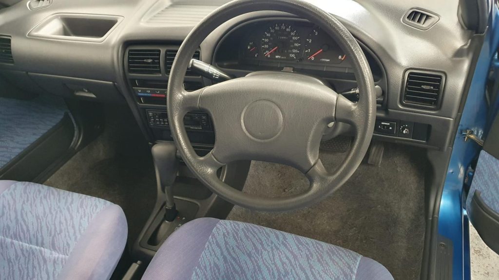 1999 Suzuki Swift steering wheel