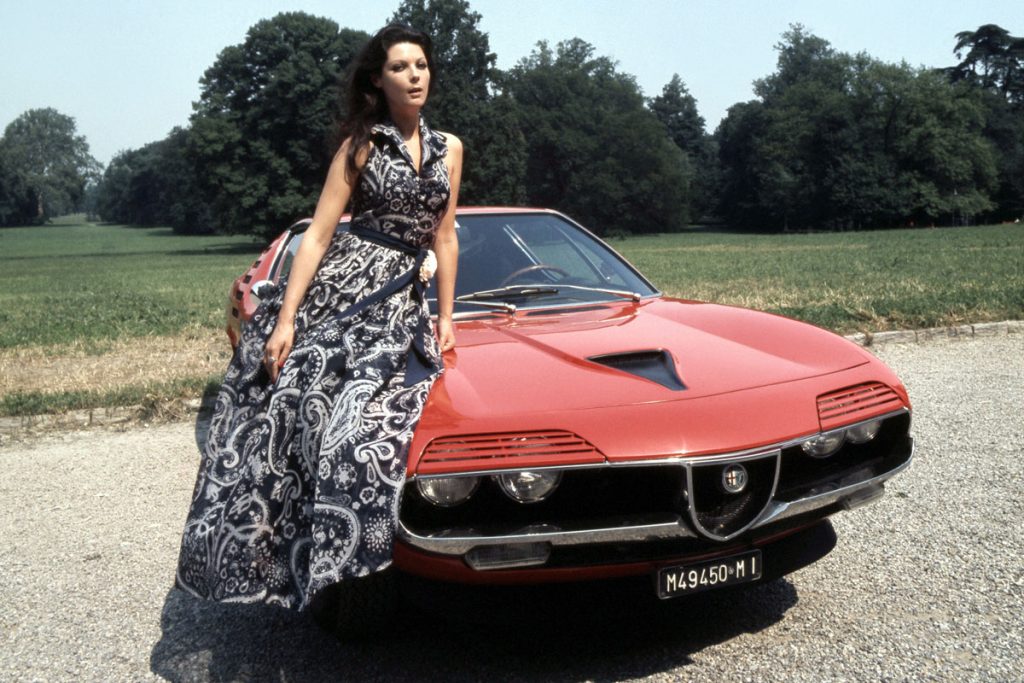 Alfa Romeo Montreal woman