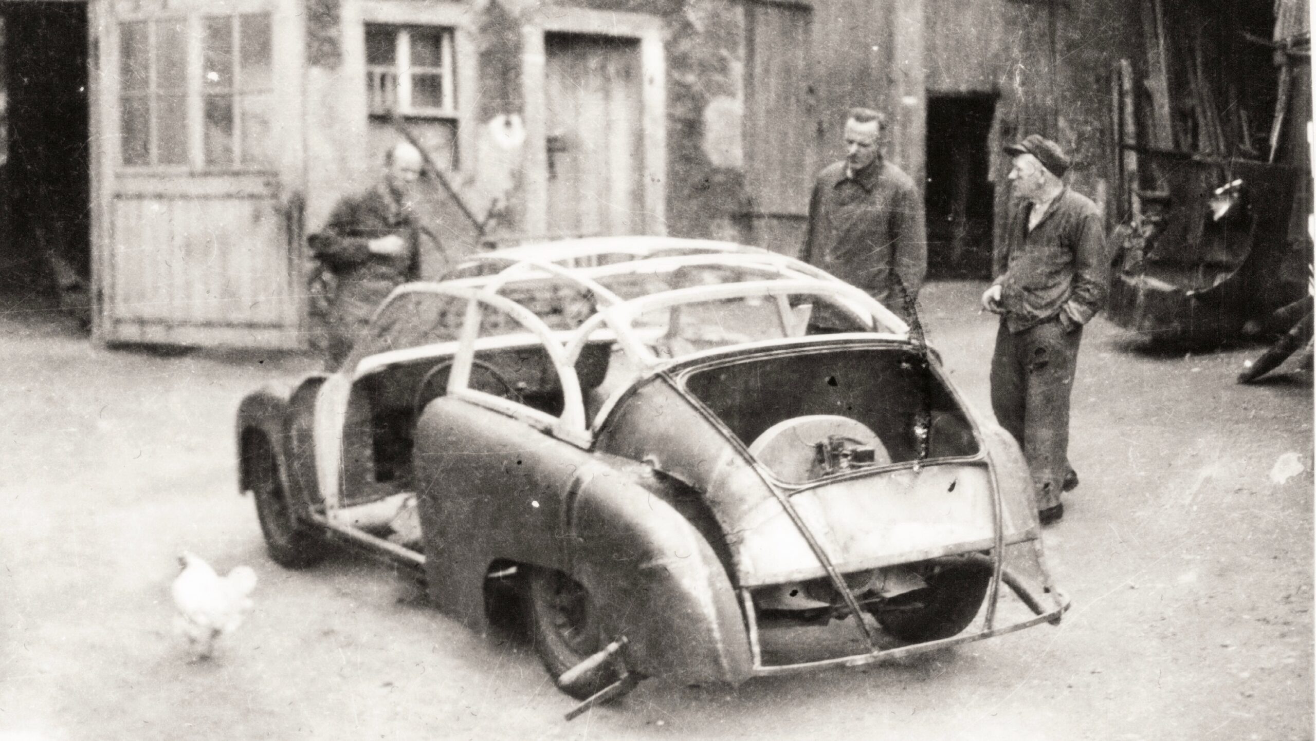 Ferry Porsche Unofficially Approved the First Replica 356 from the Pits at Le Mans