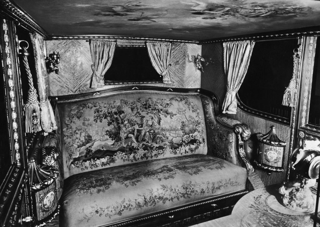 Rolls-Royce Phantom I interior b/w