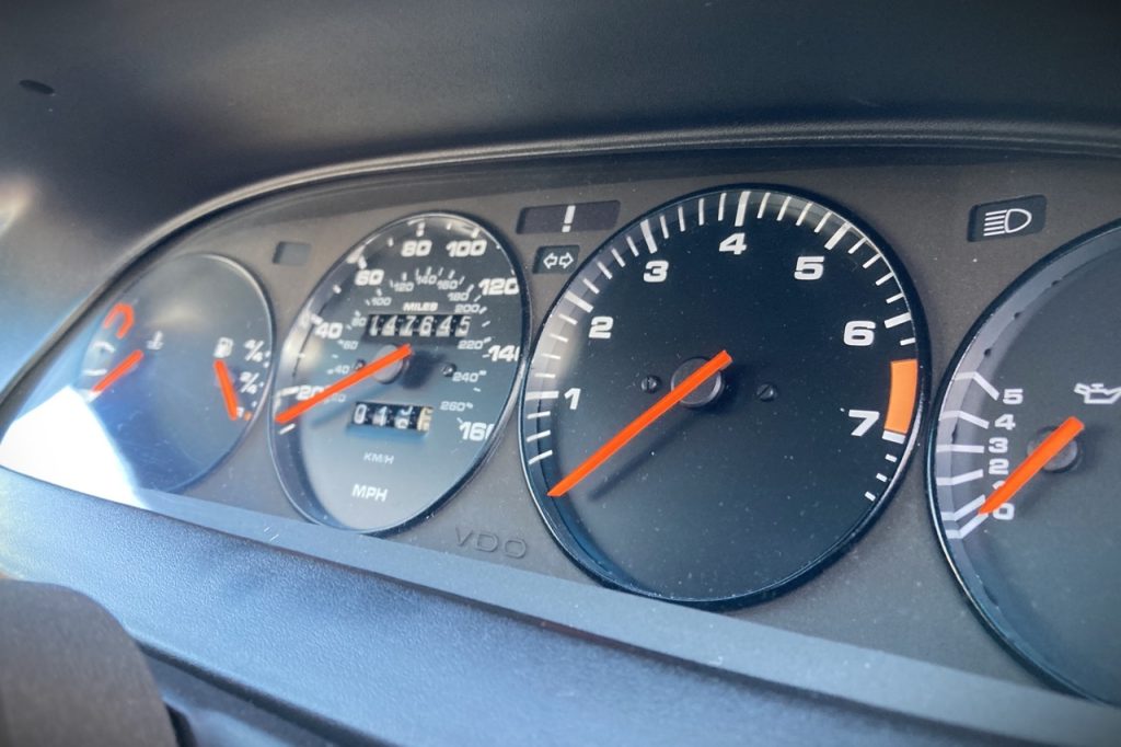 Porsche 944 gauges