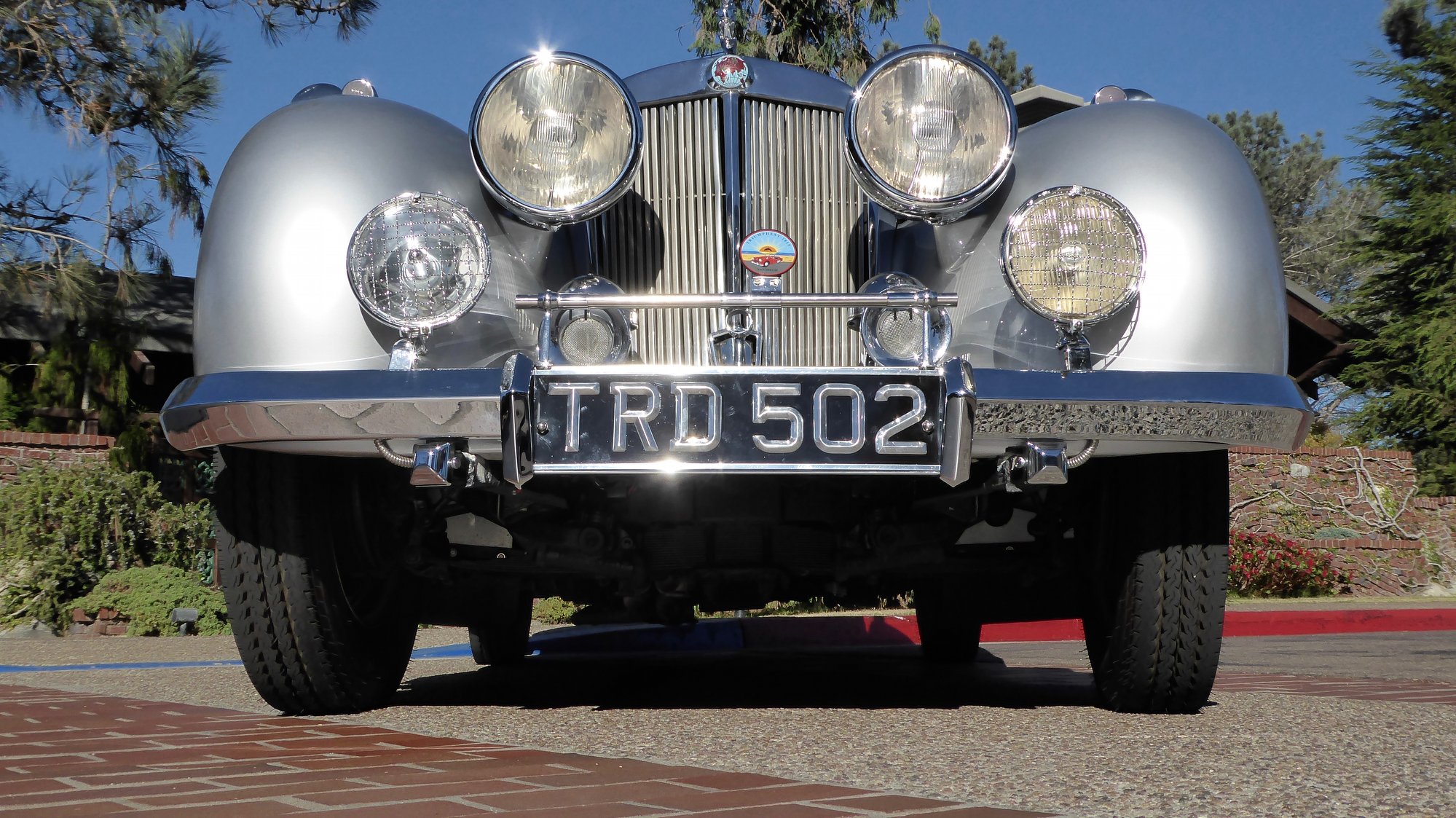 1947 Triumph 1800 front