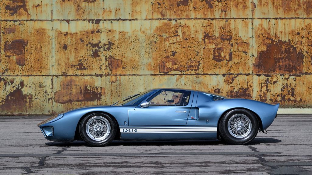 1967-ford-gt40 side