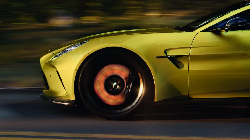 Aston Martin Vantage_04