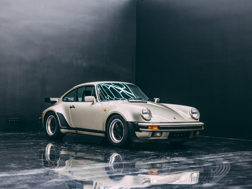 1989 Porsche 911 Turbo front 3/4