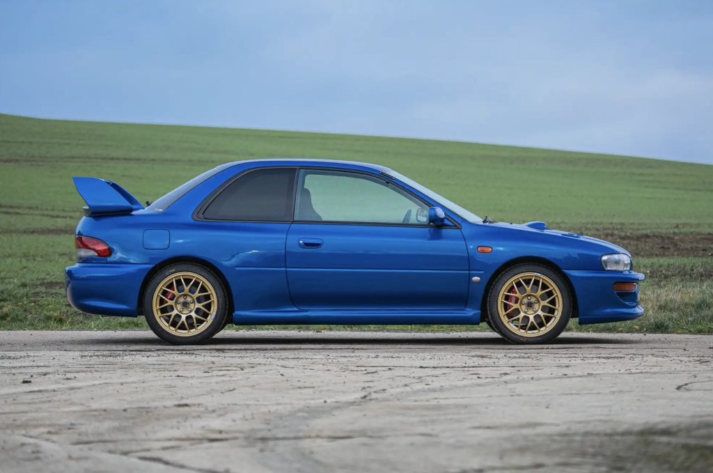 Subaru 22B STI profile