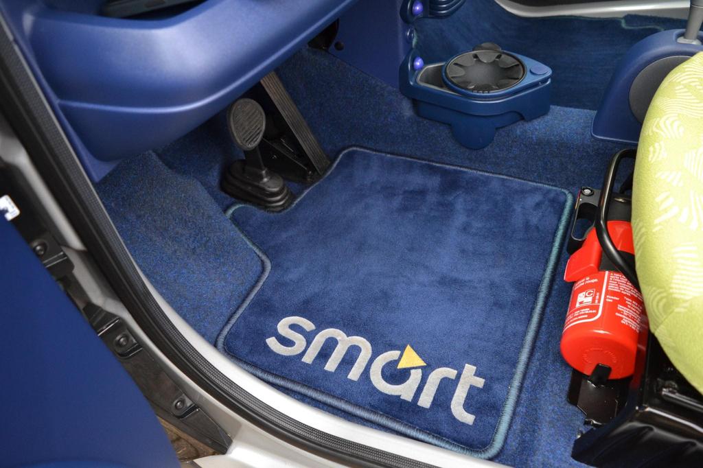 Smart City Coupe interior