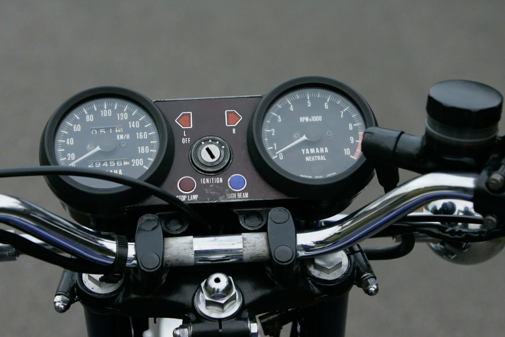 1974 Yamaha RD350 gauges handlebar