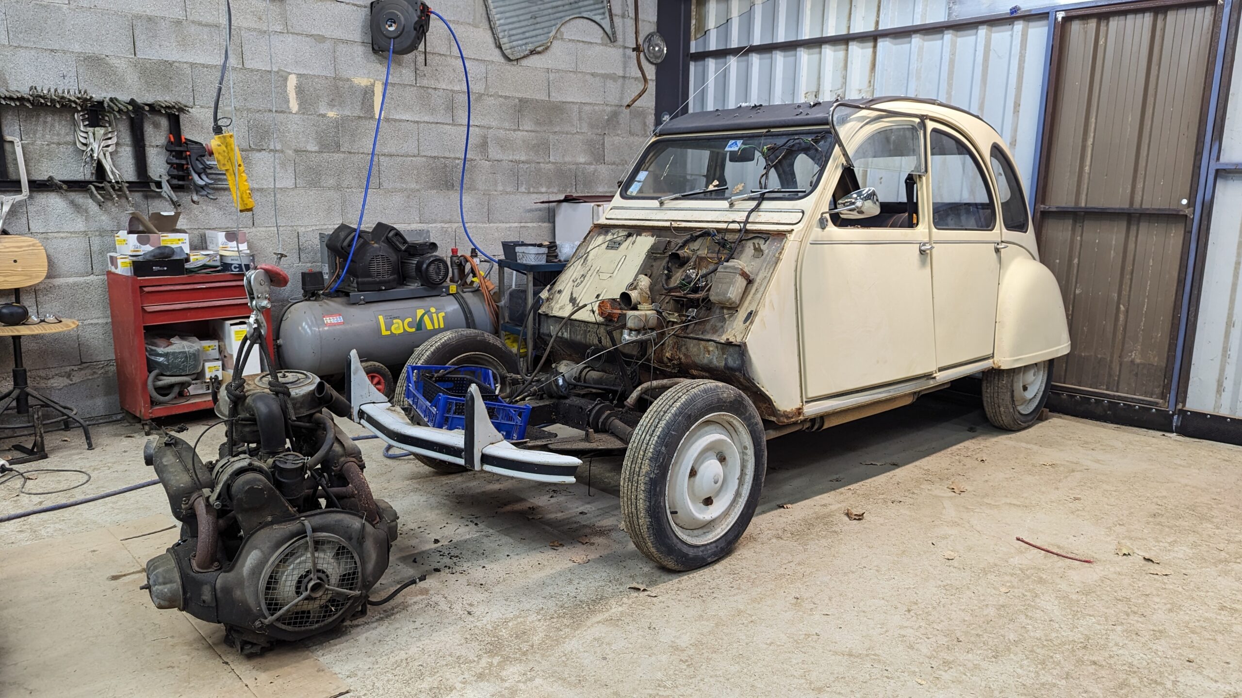 Nearly Four Years Later, I’m Returning the Favour to My 2CV