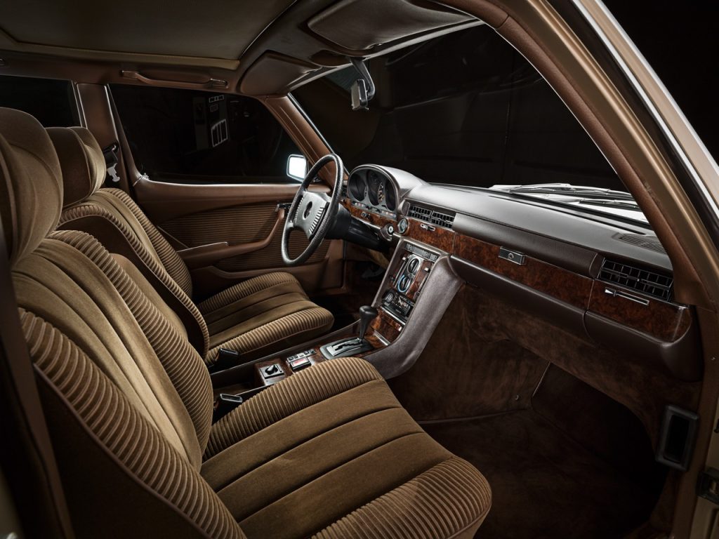 Mercedes-Benz 450SEL 6.9 interior