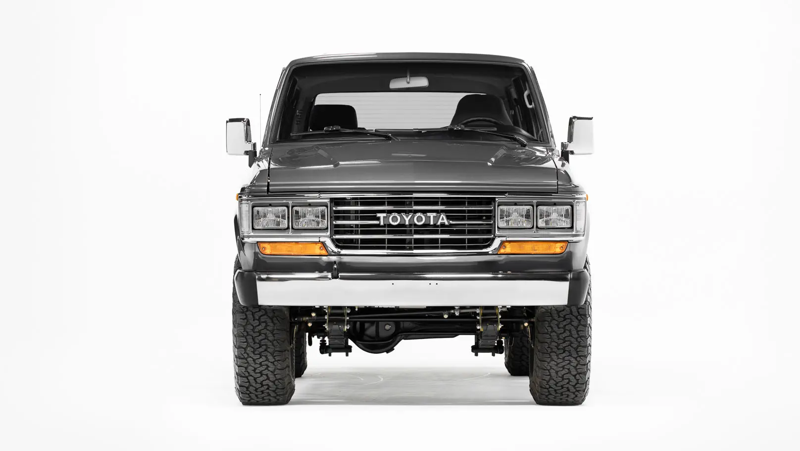 TLC4x4-Toyota-Land-Cruiser-1988-FJ62-Studio-Shoot-02