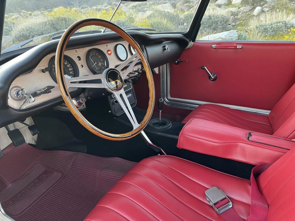 Honda S600 record sale interior