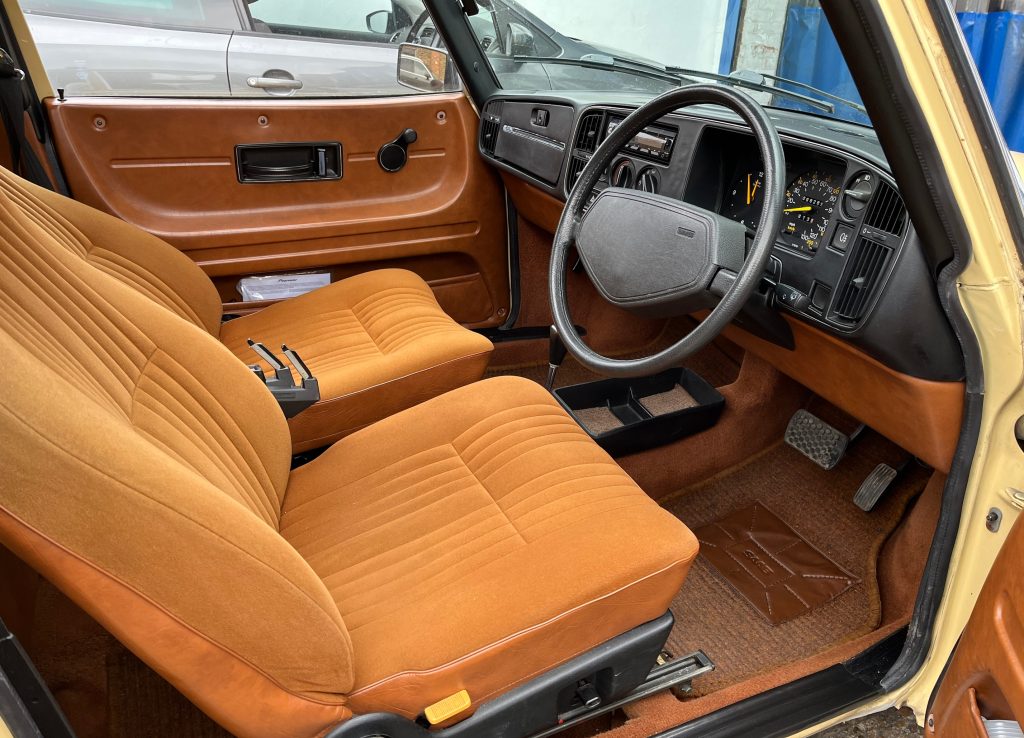 1981 Saab interior