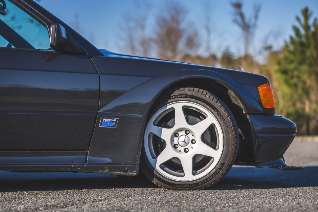 1990-Mercedes-Benz-190E-Evo-II front end side profile