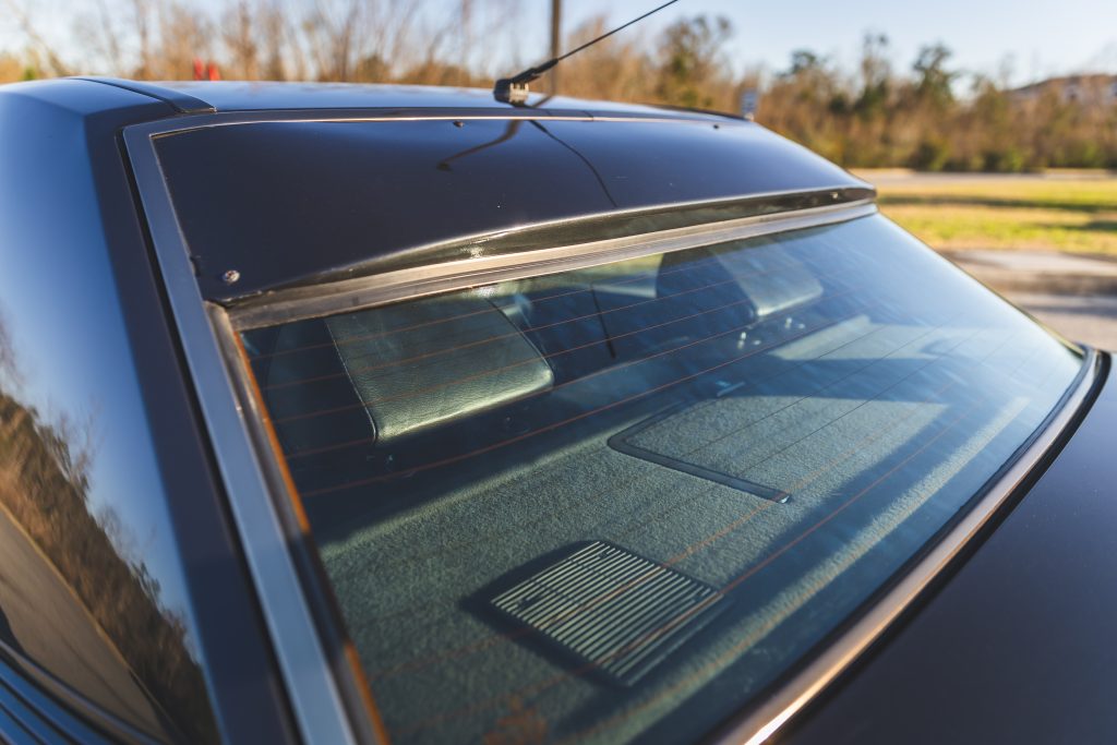 1990-Mercedes-Benz-190E-Evo-II rear window