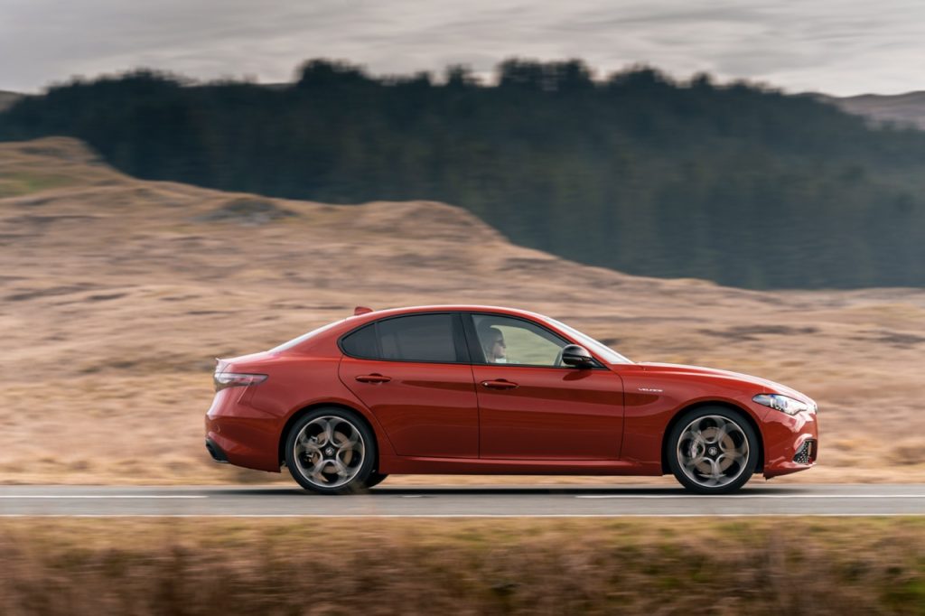 Alfa Romeo Giuila Veloce profile driving