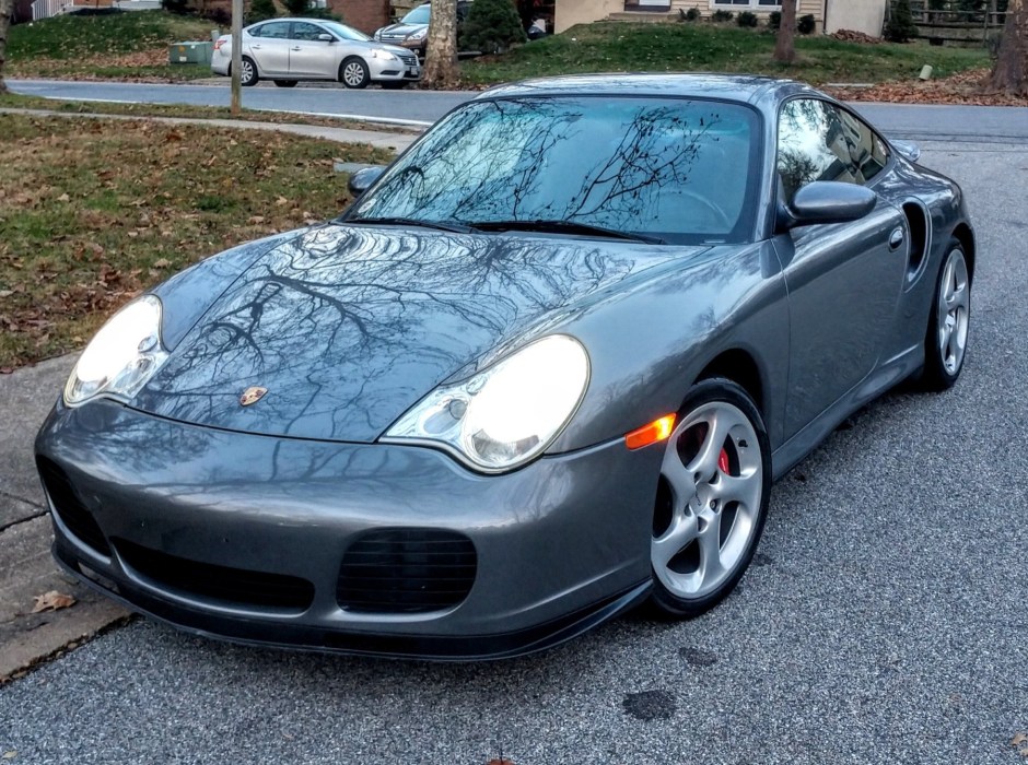 Porsche 911 Turbo front three quarter